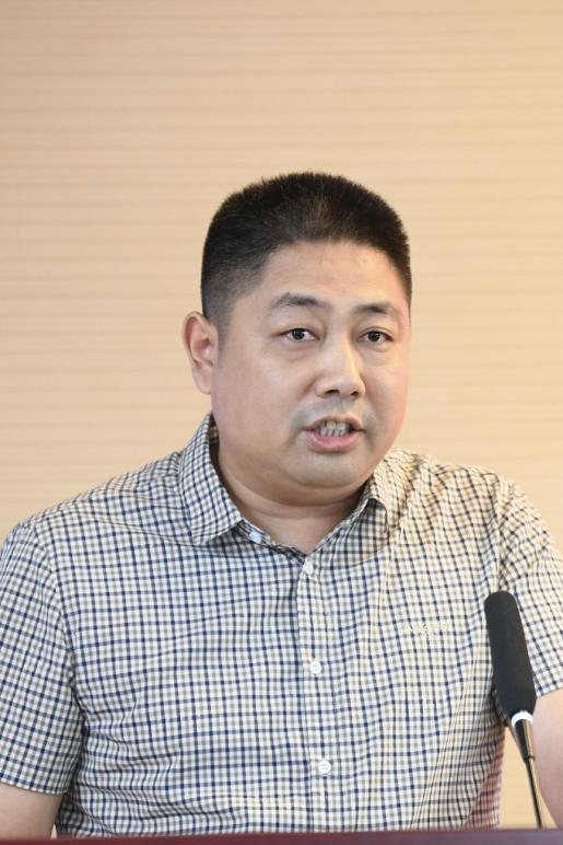 （中国通信工业协会互联网影视传媒管理办公室常务副主任、vsport胜利因您更精彩员工企业家联盟副秘书长 卢建军）